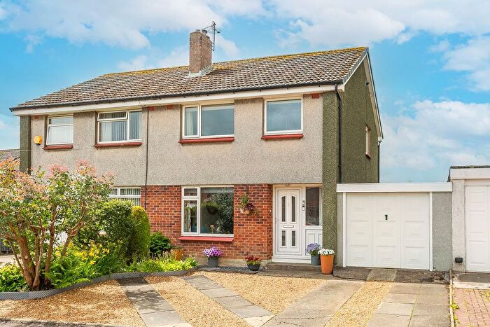 3 Bedroom Semi Detached House For Sale In Arras Grove, Penicuik, EH26