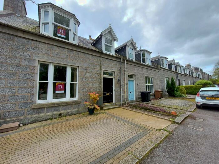 4 Bedroom Terraced House To Rent In Great Western Road, The City Centre, Aberdeen, AB10