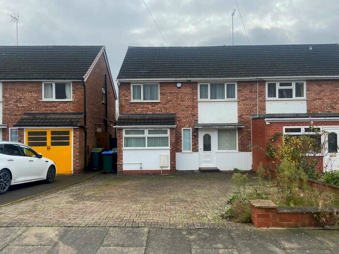 3 Bedroom House To Rent In Stanton Road, Birmingham, B43