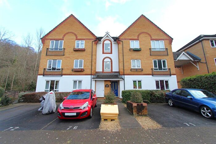 2 Bedroom Flat To Rent In Butlers Close, St Georges, Bristol, BS5