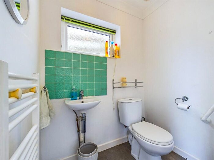 3 Bedroom Bungalow For Sale In Preston Way, Highcliffe, Dorset, BH23