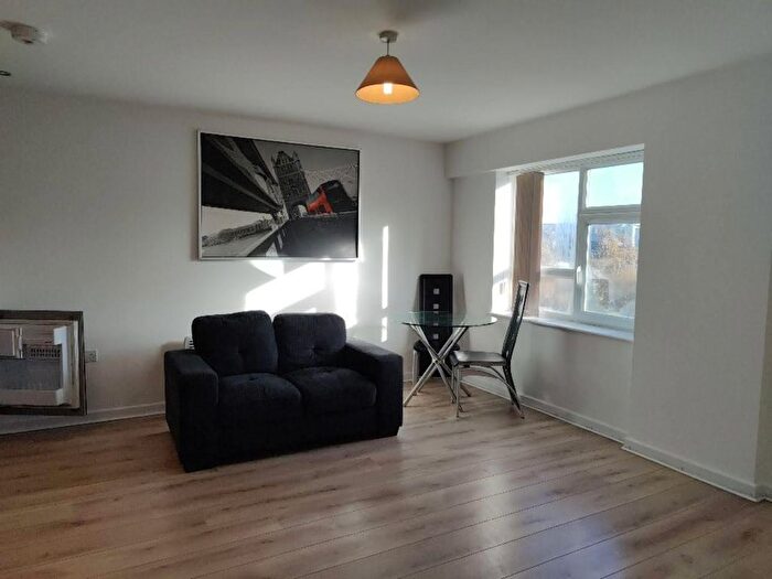 1 Bedroom Flat To Rent In Stone Street, Bradford, BD1