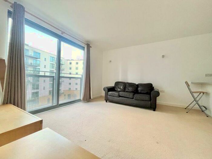 1 Bedroom Flat To Rent In Deals Gateway, SE8