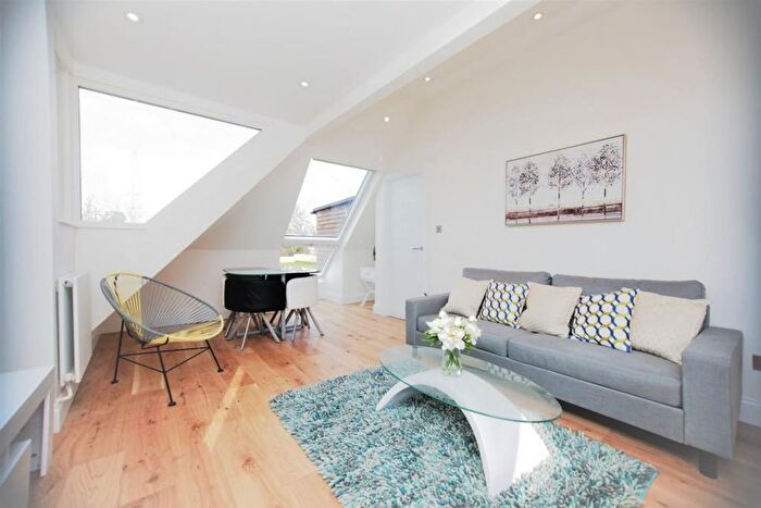 1 Bedroom Flat To Rent In Golders Green, London, NW11