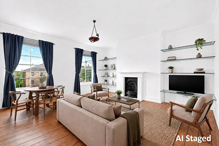 2 Bedroom Flat For Sale In Grosvenor Road, Wanstead, London, E11