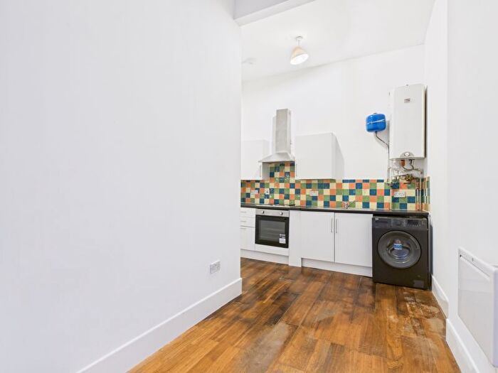 1 Bedroom Flat To Rent In High Street, Chatham, ME4