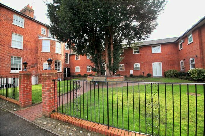 1 Bedroom Flat To Rent In Chancery Mews, Russell Street, Reading, Berkshire, RG1