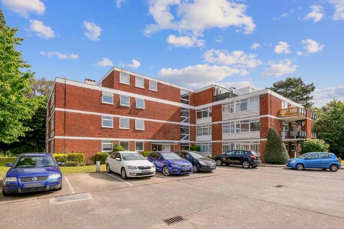 Studio To Rent In Beaver Close, Hampton, TW12