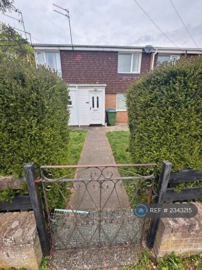 2 Bedroom Flat To Rent In Holystone Close, Blyth, NE24