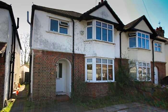3 Bedroom House To Rent In Aldershot Road, Guildford, GU2