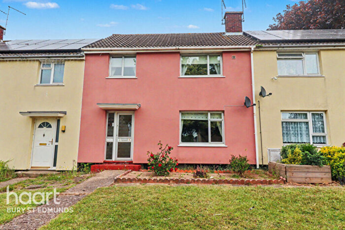 3 Bedroom Terraced House For Sale In Leech Walk, Bury St Edmunds, IP32