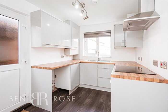 2 Bedroom End Of Terrace House To Rent In Queensway, Leyland, PR25