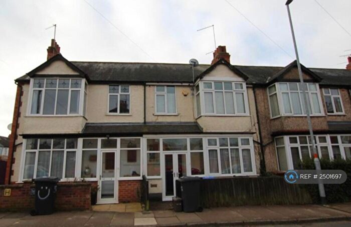 3 Bedroom Terraced House To Rent In Elmhurst Avenue, Northampton, NN3