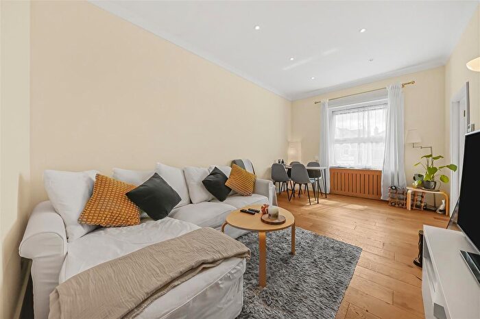 2 Bedroom Flat To Rent In Lancaster Drive, Belsize Park, NW3