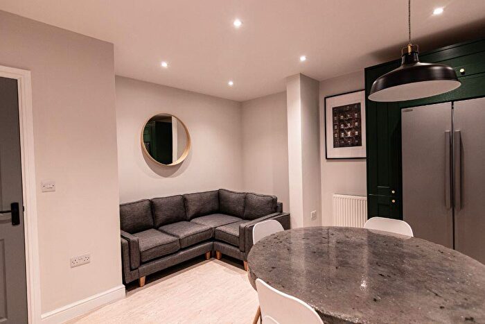 4 Bedroom Flat To Rent In Hawarden Avenue, Liverpool, L17