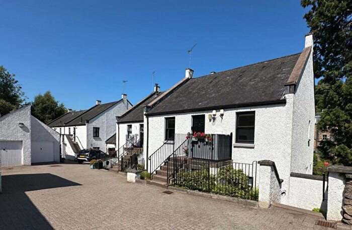 2 Bedroom Flat For Sale In Bridgend, Dunblane, FK15