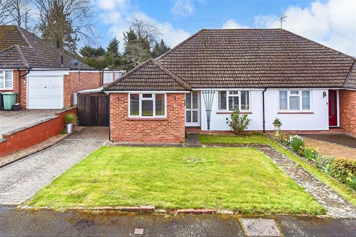 2 Bedroom Semi-detached Bungalow For Sale In Penfold Way, Maidstone, Kent, ME15