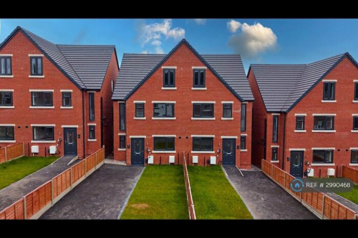 5 Bedroom Semi Detached House To Rent In Oldham, Oldham, OL8