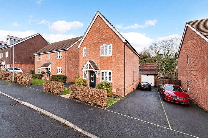 3 Bedroom Detached House For Sale In Rowden Way, Alton, GU34