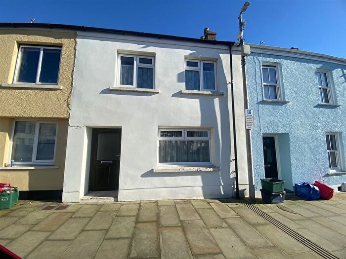 3 Bedroom Terraced House To Rent In Bush Row, Haverfordwest, SA61