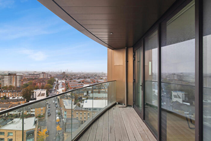 2 Bedroom Flat For Sale In East, Kingsland High Street, E8