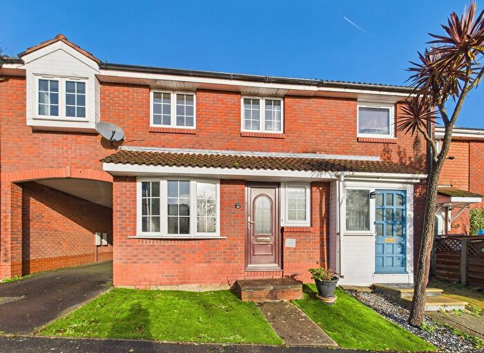 4 Bedroom Terraced House For Sale In Devonshire Gardens, Bursledon, Southampton, SO31