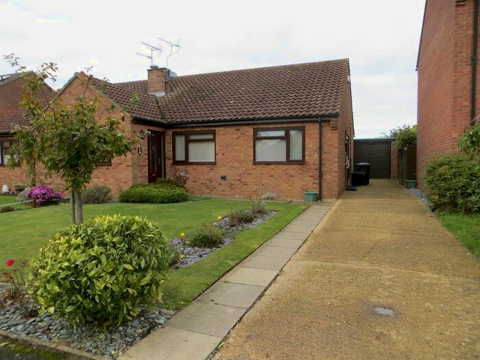 2 Bedroom Semi-Detached Bungalow To Rent In Buckingham Drive, Ely, CB6