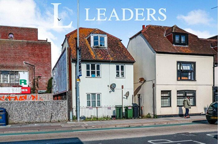 1 Bedroom Apartment For Sale In Fratton Road, Portsmouth, Hampshire, PO1