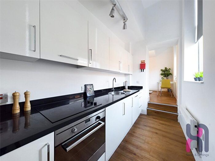 1 Bedroom Flat To Rent In Bexley Square, Town Hall Bexley Square, M3