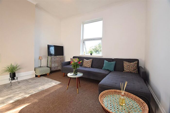 1 Bedroom Flat To Rent In Pevensey Road, St. Leonards-On-Sea, TN38