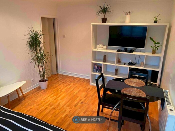 1 Bedroom Flat To Rent In Bell Street, London, NW1