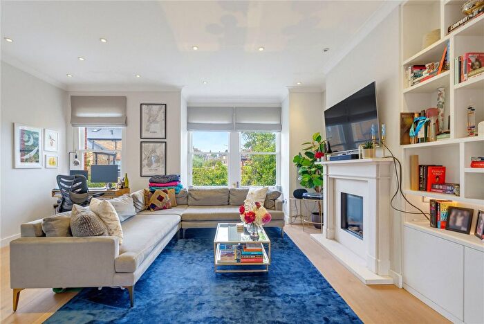 3 Bedroom Maisonette For Sale In Klea Avenue, SW4