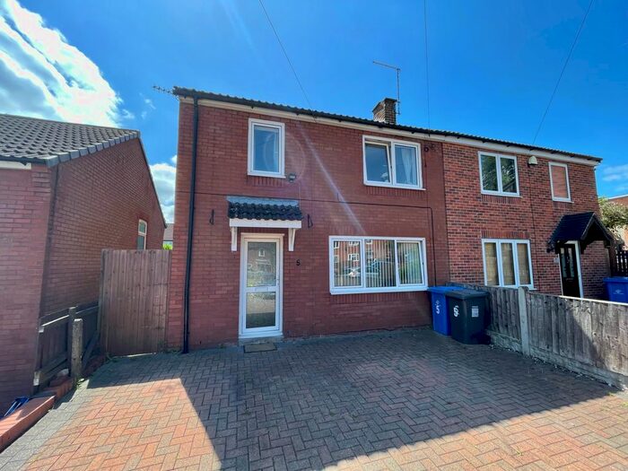 3 Bedroom Semi-Detached House To Rent In Southwark Close, Kingsway, Derby, DE22
