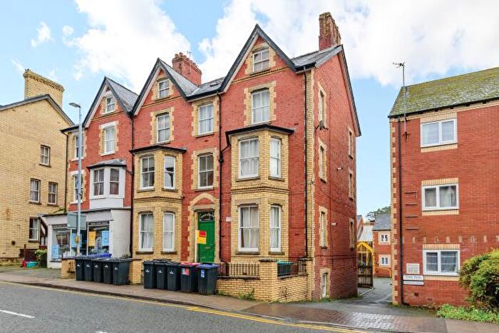 2 Bedroom Flat To Rent In Maesderwen, Llandrindod Wells, LD1
