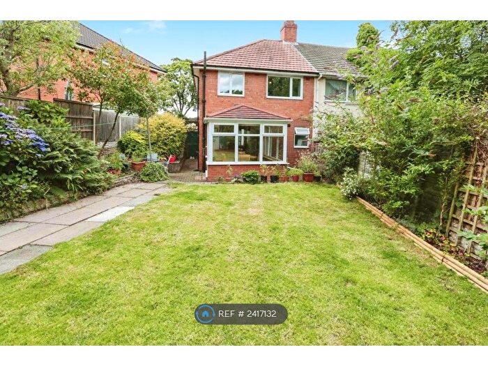 3 Bedroom Semi-Detached House To Rent In Harvington Road, Birmingham, B29