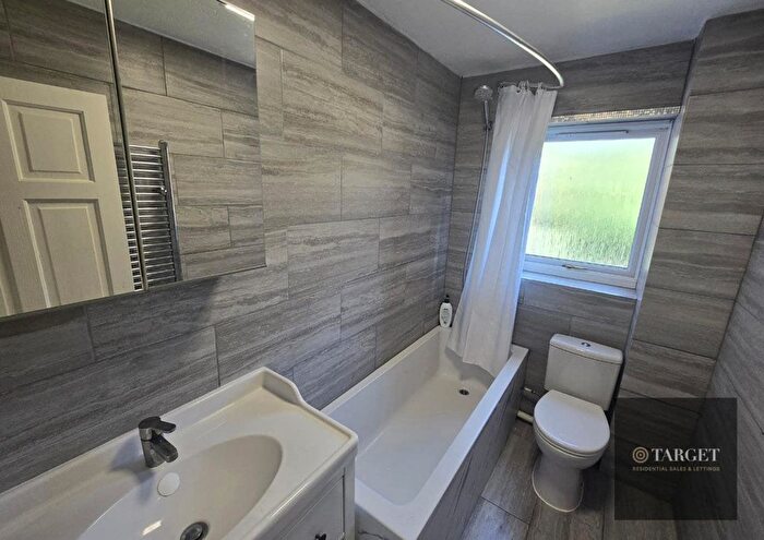 1 Bedroom Flat To Rent In Tysoe Avenue, EN3