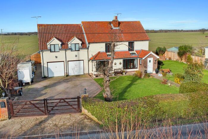 4 Bedroom Detached House For Sale In Lucas Lane, Beaumont, Frinton-On-Sea, Essex, CO16