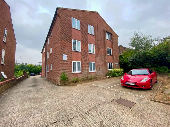 1 Bedroom Apartment To Rent In Villa Road, Luton, LU2