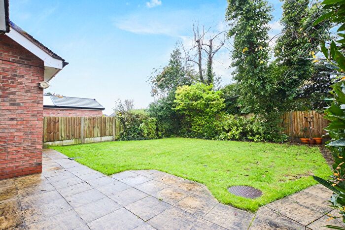 4 Bedroom Detached House To Rent In Orchard Avenue, Manchester, M28