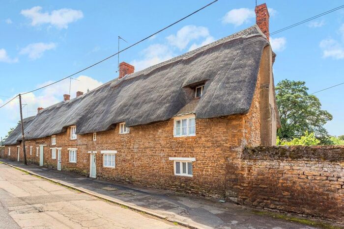 2 Bedroom Cottage To Rent In Culworth Road, Chipping Warden, Banbury, OX17