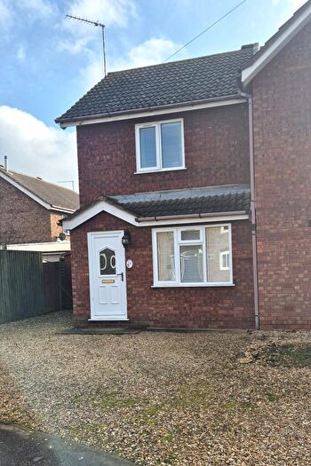 2 Bedroom House To Rent In Farrow Avenue, Holbeach, Spalding, PE12