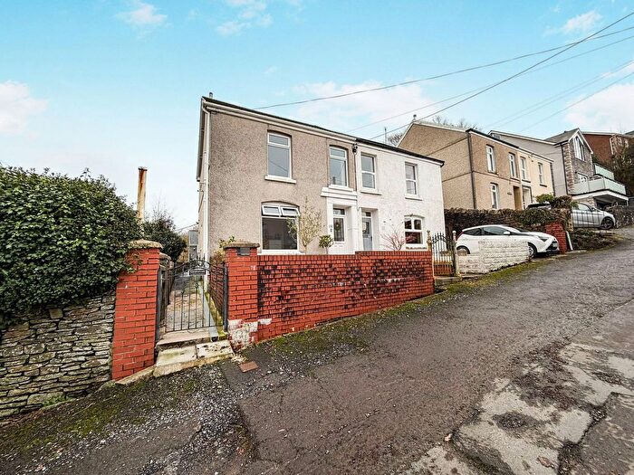 3 Bedroom Semi Detached House For Sale In Goppa Road, Pontarddulais, Swansea, SA4