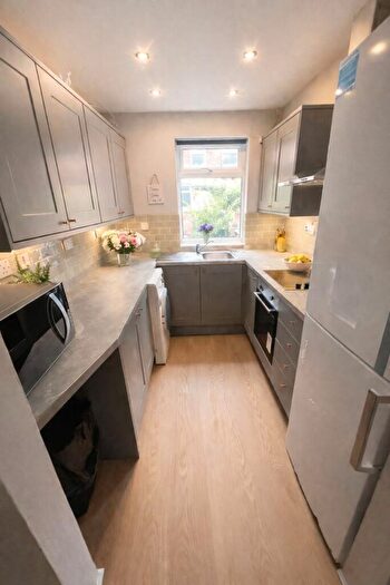 3 Bedroom Terraced House To Rent In Lois Avenue, Nottingham, NG7