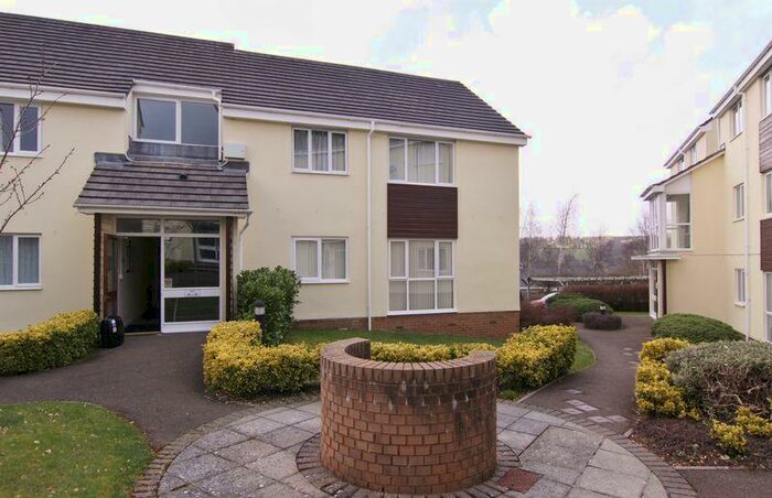 2 Bedroom Flat To Rent In Abbeyford Court, Okehampton, EX20