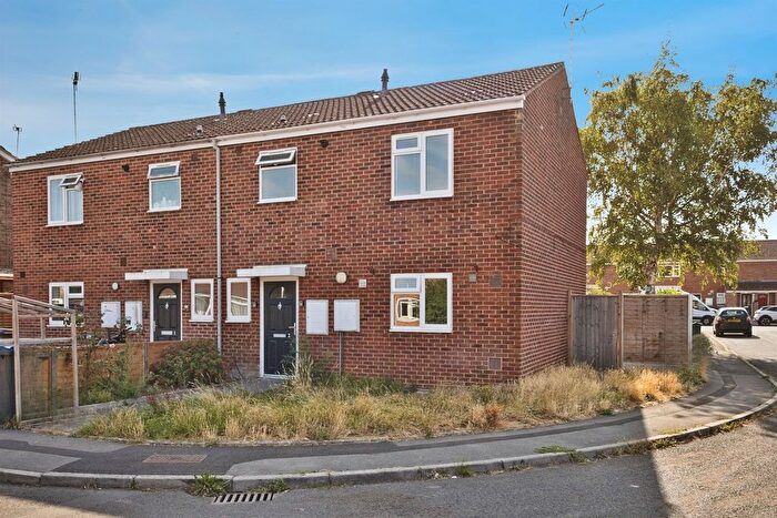 3 Bedroom Semi Detached House For Sale In Saxon Close, Westbury, BA13