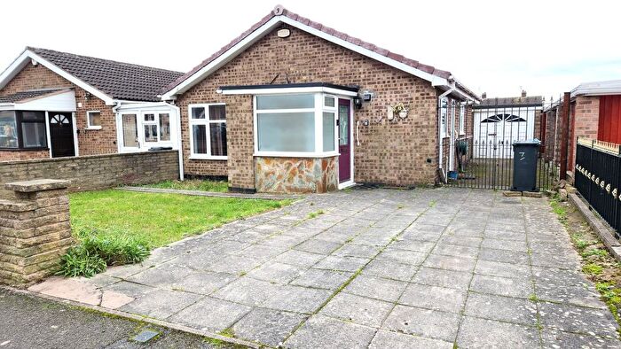 2 Bedroom Detached Bungalow To Rent In Kincraig Road, Leicester, LE4