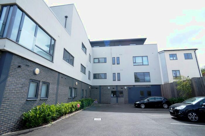 2 Bedroom Flat To Rent In Hill View Court, Sidcup, Kent, DA14