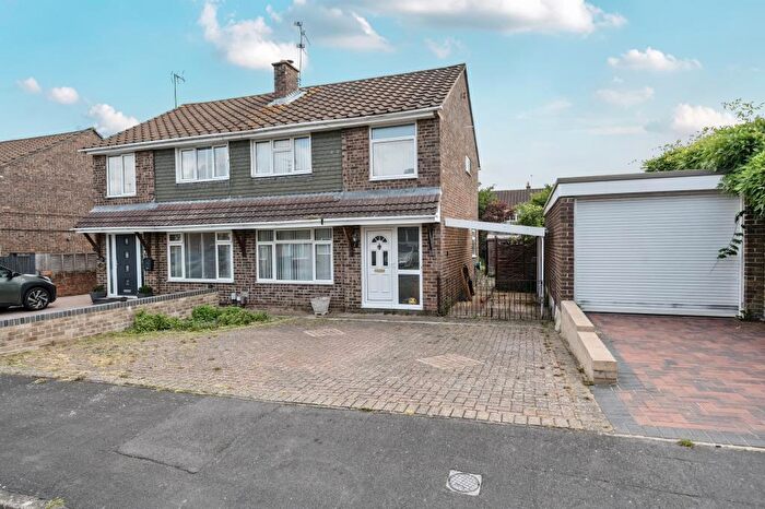 3 Bedroom Semi-Detached House For Sale In Eldene, Swindon, SN3