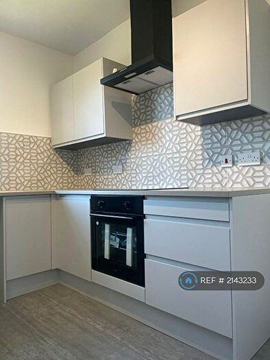 2 Bedroom Flat To Rent In Turret Road, Glasgow, G13