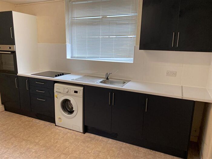1 Bedroom Apartment To Rent In Flat, Monmouth Street, Broomhall, S3